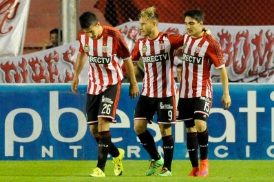 Independiente y Estudiantes empataron 1 a 1 en Avellaneda