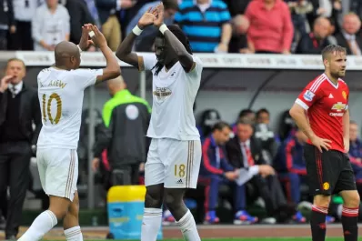 Manchester United perdió más que el invicto