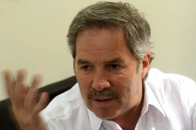 Cobos respalda una oposición unida, pero Solá no acepta “cosas raras”