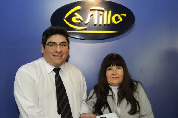 Adquirió un microondas y  un gabinete en Castillo