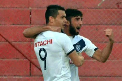 Con un penal, Vélez sacó pasaje a cuartos de la Copa Argentina