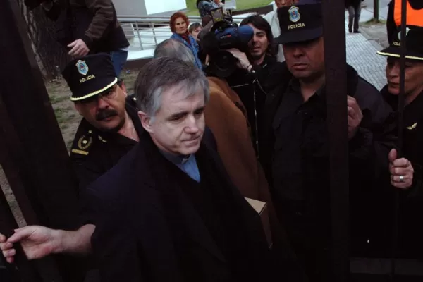 La Justicia de Morón citó a indagatoria al cura Grassi por presunto fraude