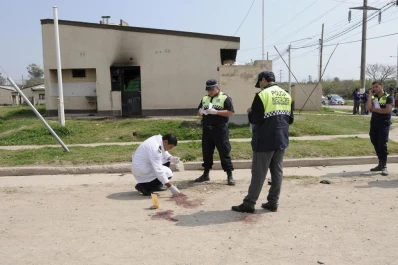 Una pelea terminó con un muerto y la vivienda del supuesto homicida en llamas