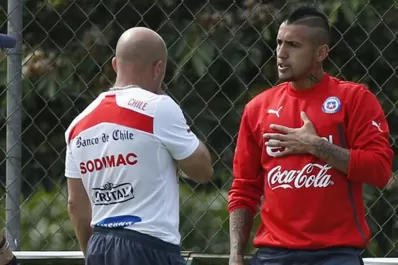 Vidal volvió a llegar tarde y Sampaoli le dijo adiós