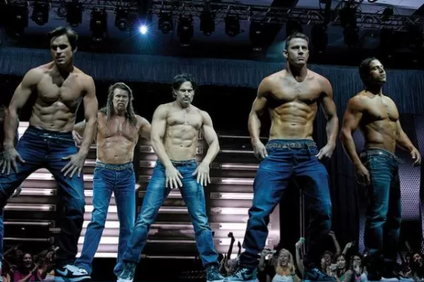 Tabla de salvación para un grupo de strippers en caída libre