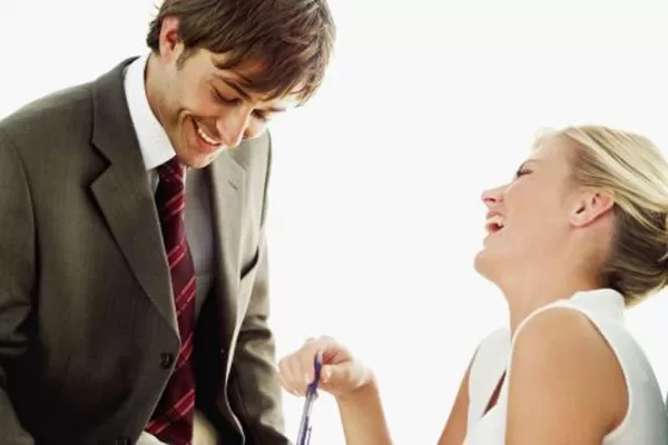 Los romances de oficina: pros y contras