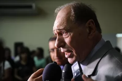 Según Zaffaroni, denunciar fraude sin pruebas es peor que un golpe de Estado