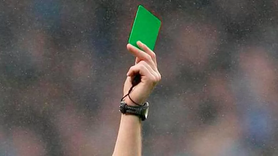 ¿Se viene la tarjeta verde en el fútbol?