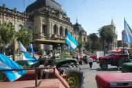 La protesta frente a la Casa de Gobierno se mantendrá hasta el jueves