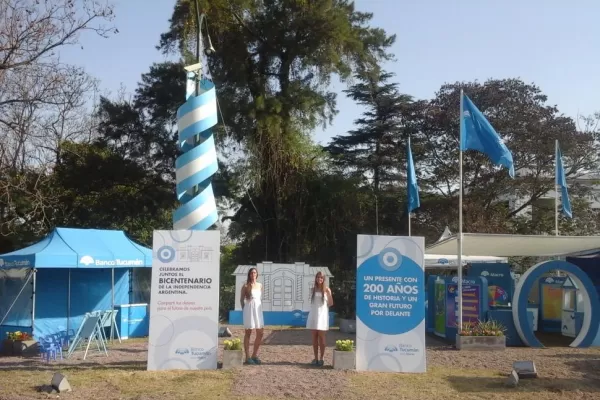 Un stand en el que los chicos aprenden economía y finanzas