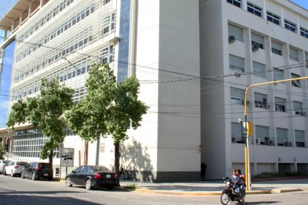 La Justicia santiagueña imputó a 24 docentes por presunta falsificación de certificados médicos