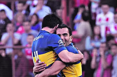 Tevez lo hizo todo, otra vez