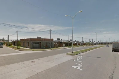 Una camioneta se estrelló contra un poste en Lomas de Tafí