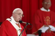 El Papa invitó a ver más allá de la categoría social a la que podamos pertenecer