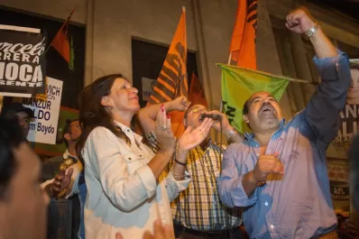 Hubo cantos y festejos en la plaza cuando se conoció la sentencia del tribunal provincial