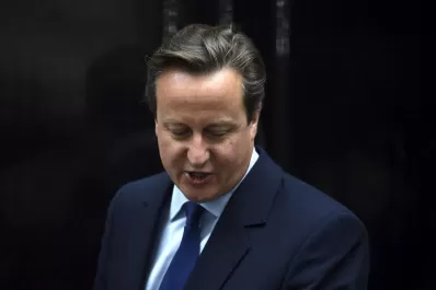 El primer ministro británico y el desenfreno sexual con un cerdo muerto