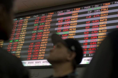 Brasil devalúa y el real se desploma a límites históricos