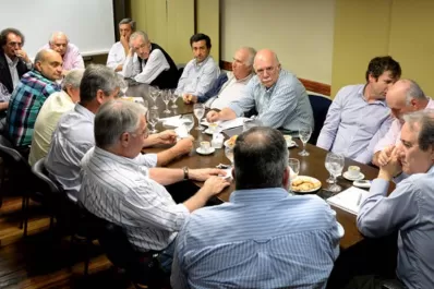 Cañeros y el Gobierno avanzan en soluciones a la crisis azucarera