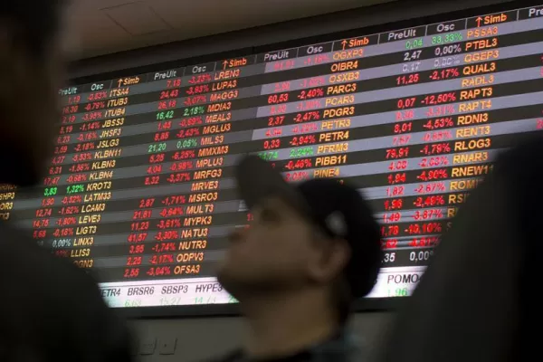 Brasil devalúa y el real se desploma a límites históricos