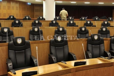 Conocé los nombres de los 13 legisladores que fueron reelectos