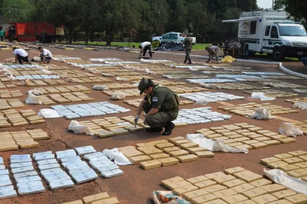 Descubrieron 6 toneladas de marihuana escondidas en bolsas de carbón