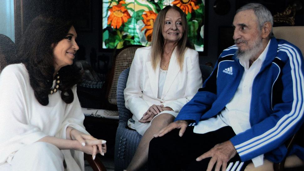 CON EL LIDER CUBANO. Fernández de Kirchner visitó hace una semana al líder de la revolución cubana, Fidel Castro. FOTO TOMADA DE FACEBOOK.COM/CFKARGENTINA