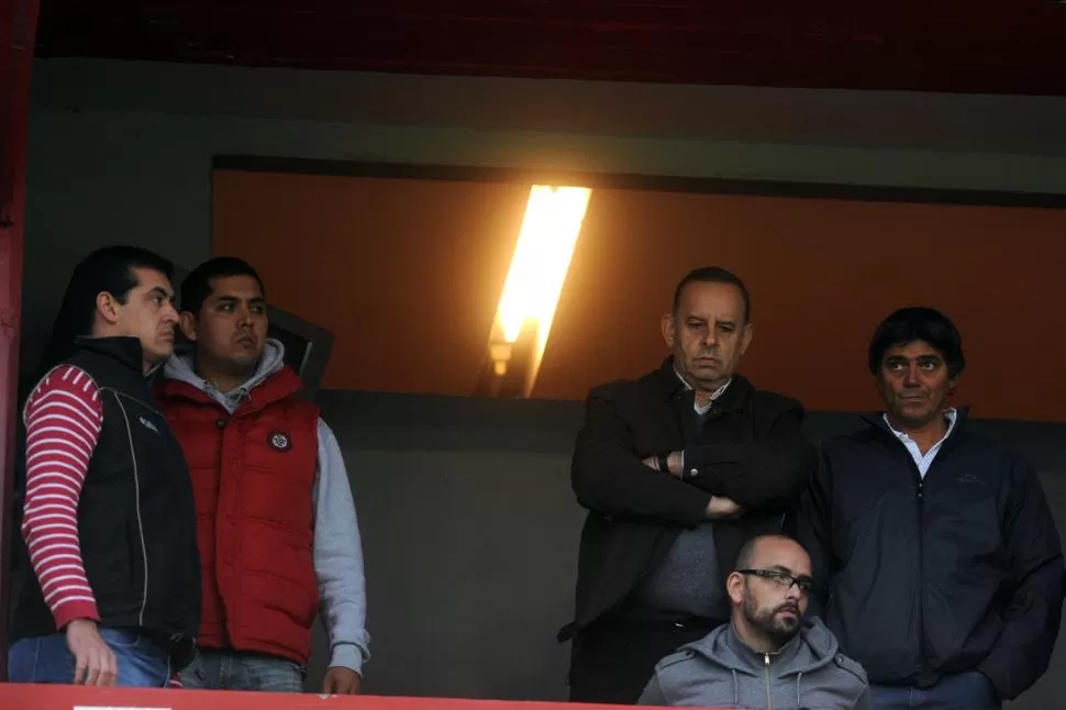CONTRARIADO. Oscar Mirkin condenó los daños a las instalaciones del estadio. LA GACETA / FOTO DE DIEGO ARÁOZ