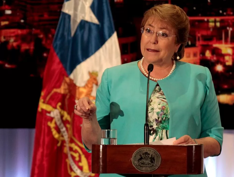 ACEPTACIÓN. La Presidenta chilena admitió que cometió errores. reuters