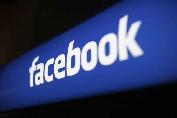 La frase maldita que hizo colapsar a Facebook