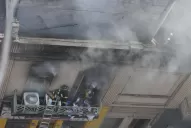 Una chispa desató un infierno de llamas y humo