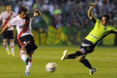 Defensa madrugó a River y se quedó con los tres puntos