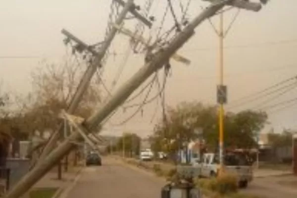 El viento Zonda causó daños en Catamarca - Main Image