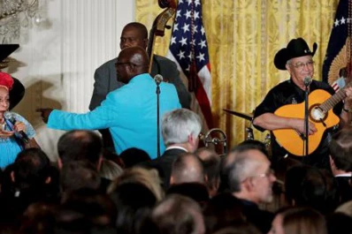 Buena Vista Social Club hizo vibrar la Casa Blanca, en una presentación histórica