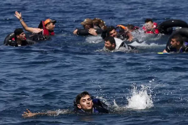 Al menos 16 inmigrantes murieron en el mar Egeo al intentar llegar a Grecia
