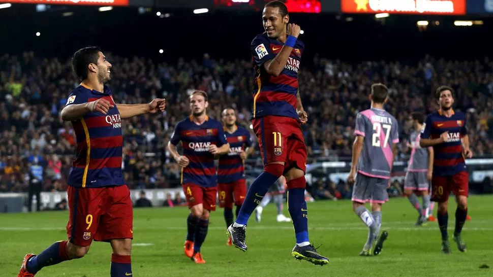 ON FIRE. Neymar marcó cuatro goles y Barcelona goleó. (REUTERS)