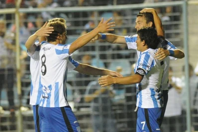 Atlético ganó y mantiene el sueño intacto