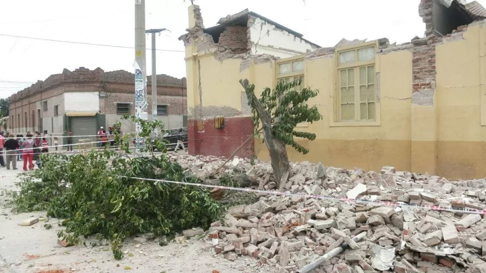 A 214 KILÓMETROS DE TUCUMÁN. La localidad salteña de El Galpón, en el departamento Metán, fue la que más sufrió el impacto del sismo de ayer. Foto de lagacetasalta.com.ar