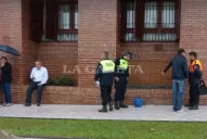 Atacaron la casa de Sánchez con dos bombas de estruendo
