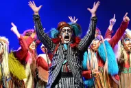 Risas en torno de un ermitaño que quiere cambiar el mundo