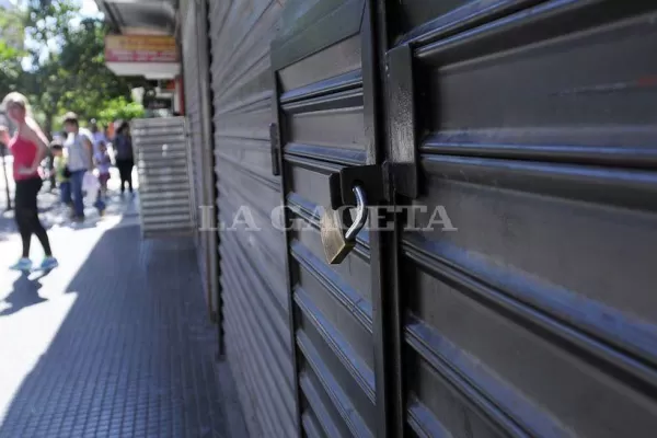 Feriado de mañana: sin actividad comercial y los ómnibus circularán como un domingo