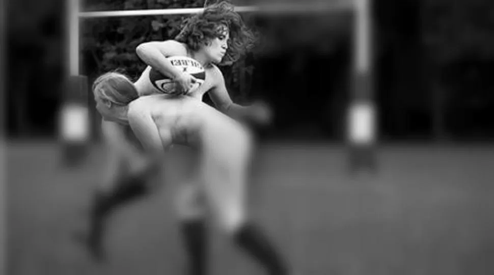 Un equipo femenino de rugby se desnudó contra la anorexia