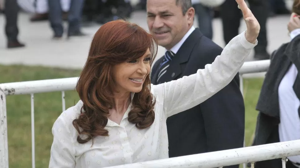 NUEVA MODALIDAD. A pocos días de que concluya su mandato, Cristina Fernández comenzó a hablar con la prensa. FOTO TOMADA DE INFOBAE.COM