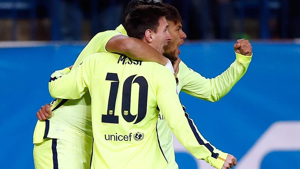 ACUERDO. Neymar está cerca de extender su vínculoi on Barcelona y seguirá jugando junto a Messi.
FOTO DE ARCHIVO