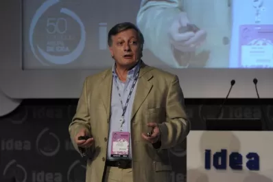 Aranguren dijo que habrá subas en la luz y el gas, pero que subsidiarán a ciertos sectores