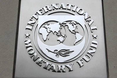 Primeros contactos con el FMI?
