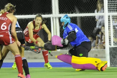 Belén Succi, la arquera de Las Leonas, fue la figura del partido