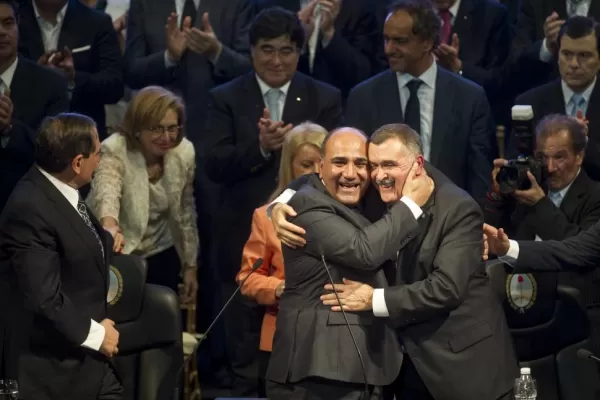 El día de la asunción hubo transferencias por $ 25 millones