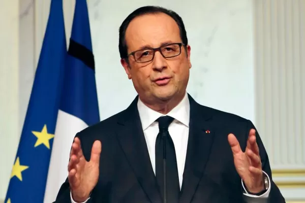 Hollande felicitó a Macri y confirmó su visita para febrero