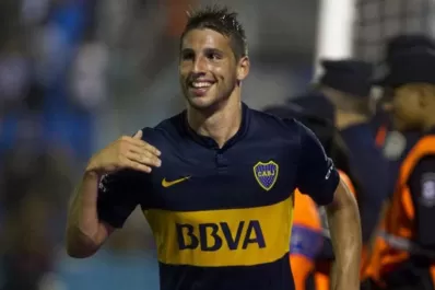 La polémica foto de Calleri, en la cama con otro jugador de Boca