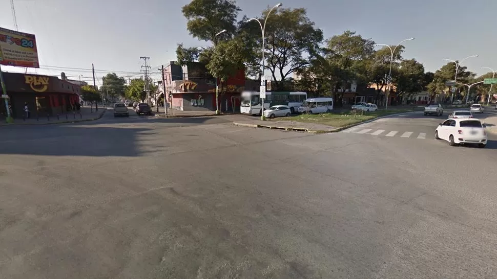 LLAMADO. Un taxista alertó a la Policía del presunto abuso. CAPTURA STREET VIEW
